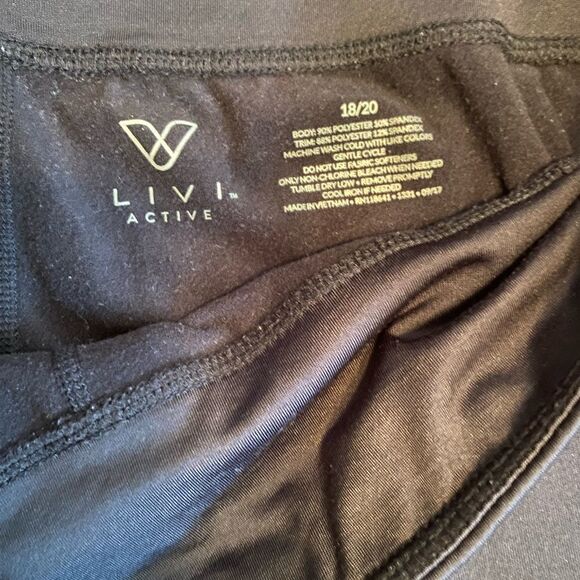 Livi Active by Lane‎ Bryant high waist black and turquoise 7/8 leggings - Picture 4 of 6
